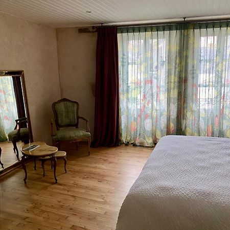 Une Nuit Chez Une Artisane Josselin Exterior foto